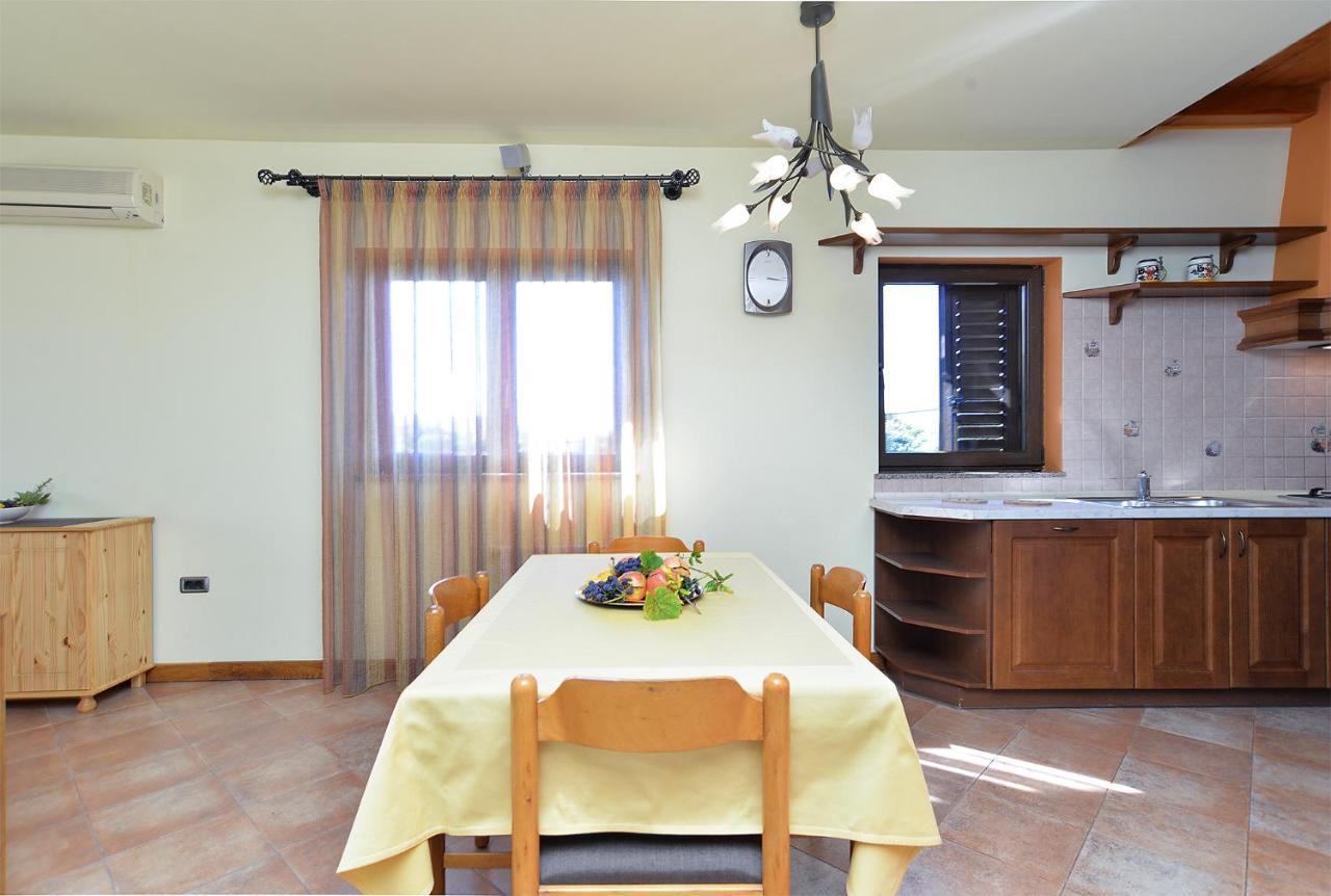 Apartments Ana 379 Rovigno Esterno foto
